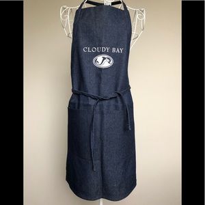 NEW The famous Cloudy Bay Winery Apron